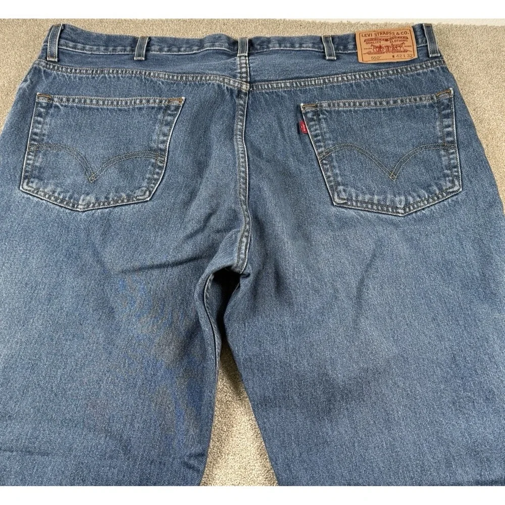 Levi's 550 Mens 42x32 Relaxed‎ Fit Medium Wash Blue Denim Jeans
